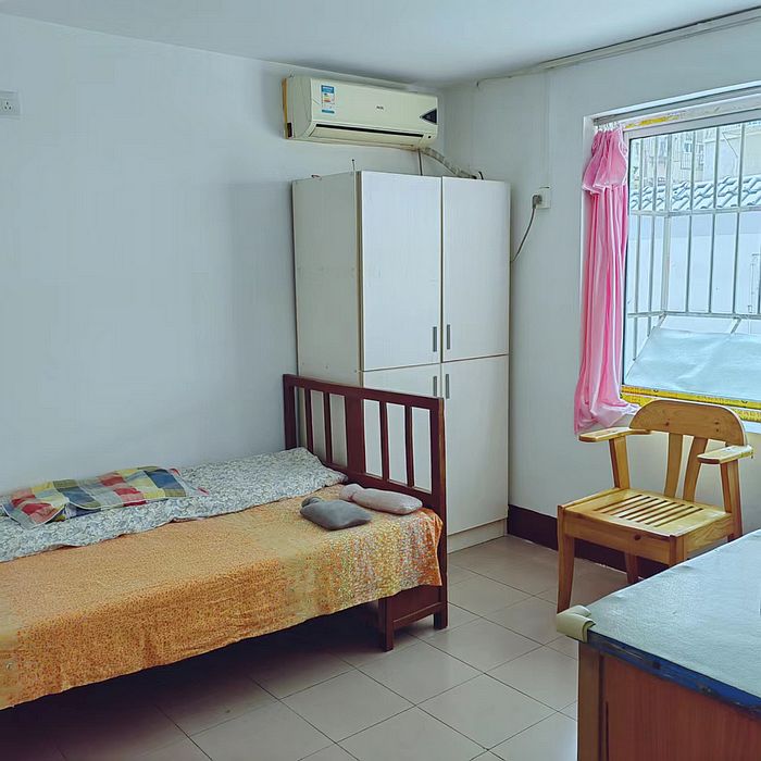 劳动街敬老院 适宜居住的单间